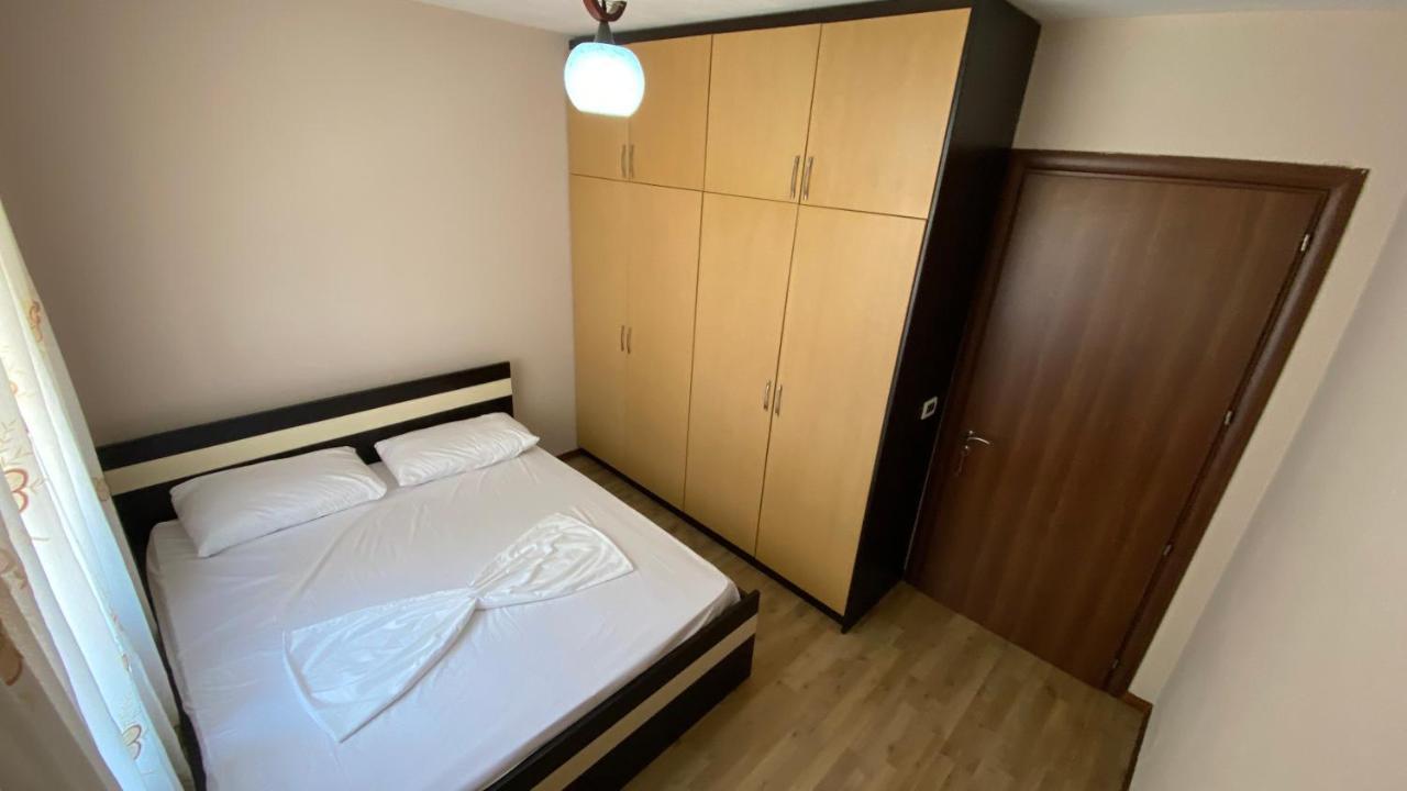 Ami Apartments Саранда Екстер'єр фото